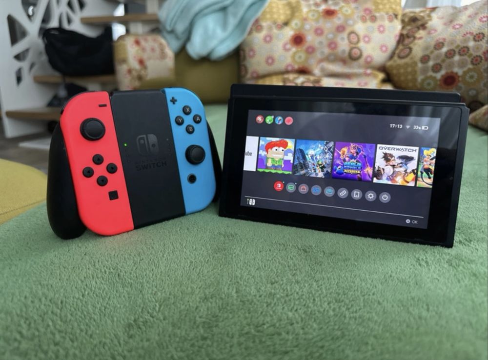Nintendo Switch + doua jocuri gratis