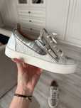 Vand adidasi giuseppe zanotti Dama