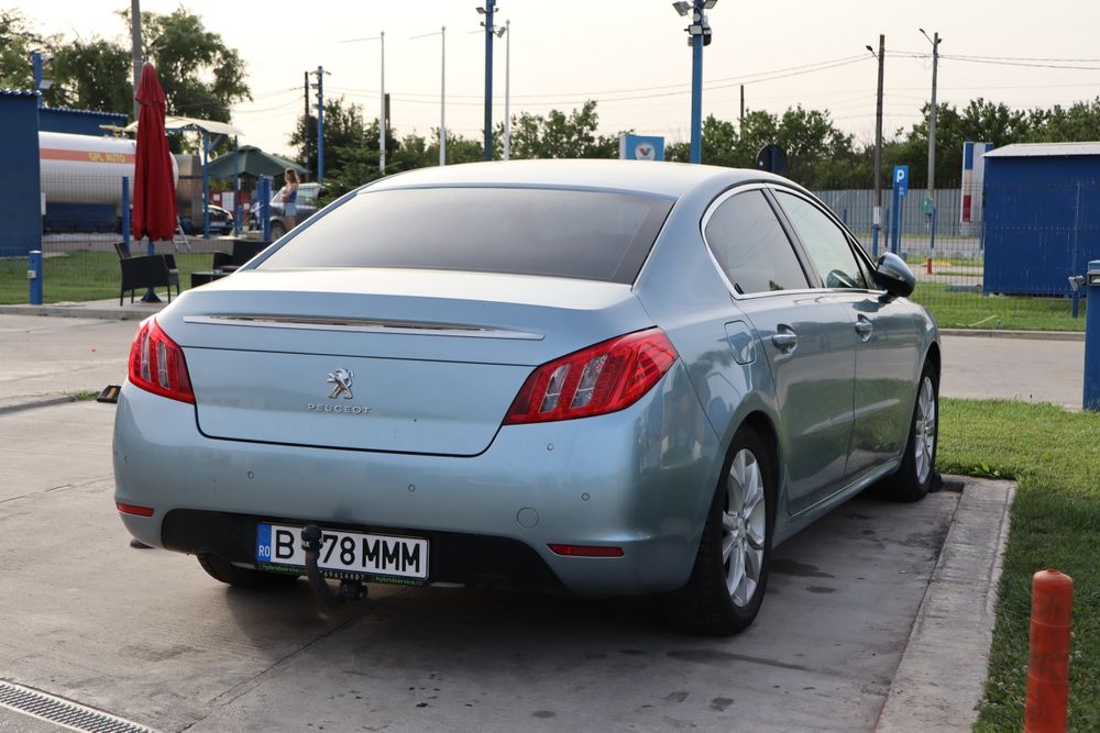 Peugeot 508 hibryd 2012
