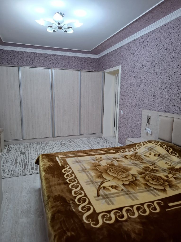 Сергли курувчилар 4 хонали 80 кв 2 этаж квартира