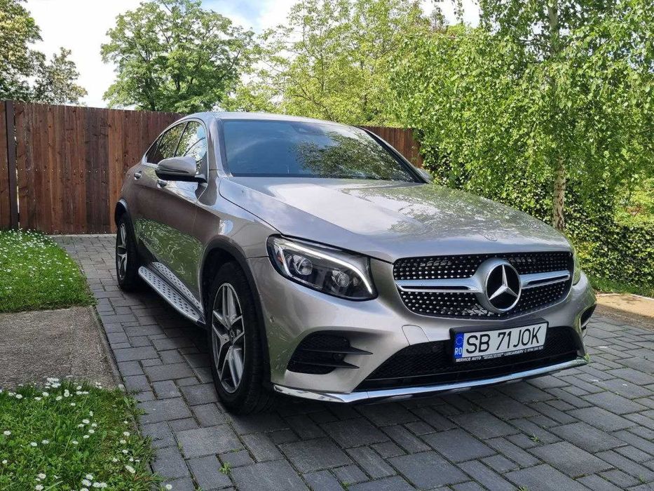 Mercedes-Benz GLC Coupe 300 • 4MATIC • AMG Line • 245 CP