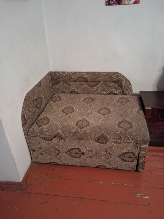 Отдам даром пуфик/кроватт