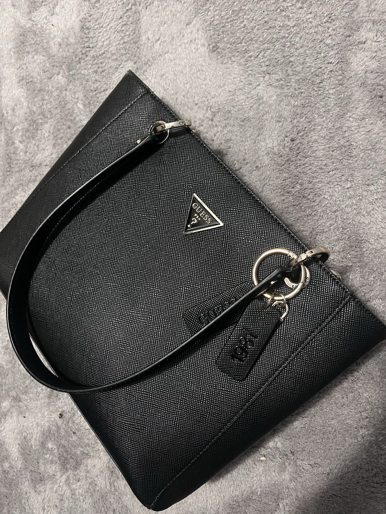 Дамски чанти Moschino / Guess