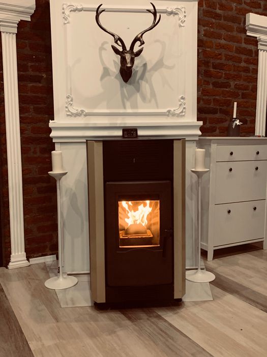 Termosemineu pe peleti Ferroli 24 kW – stare bună