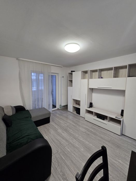 Garsoniera de inchiriat+ loc parcare