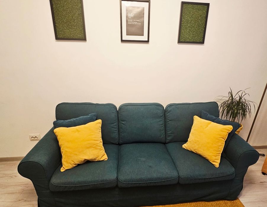 Vand canapea 3 locuri Ikea Ektorp in stare impecabila- preț negociabil