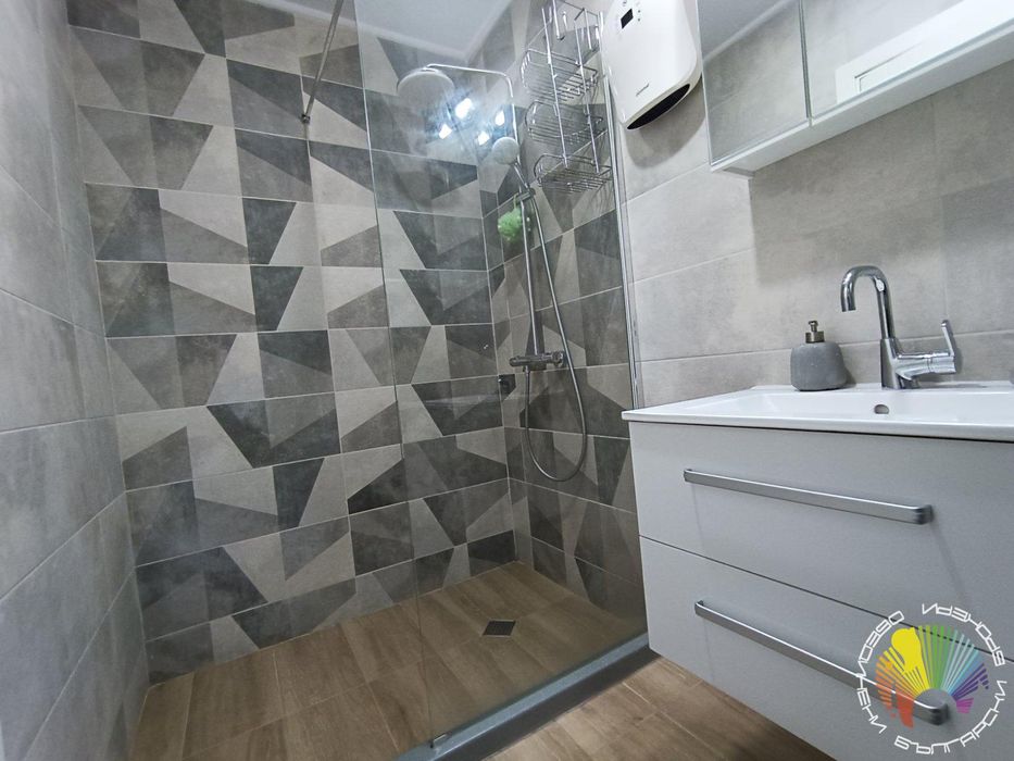 Дава се под наем Двустаен апартамент в Бургас, Братя Миладинови - 76 кв.м за 306 € - Снимка #14