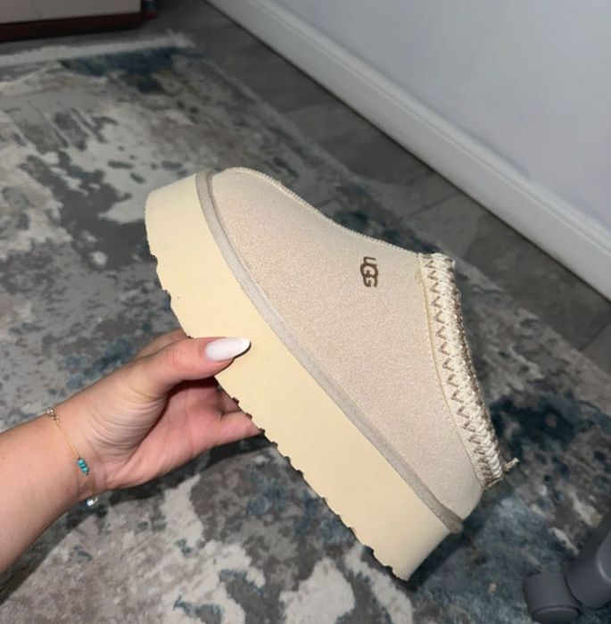 UGG tazz crem,marimea 37