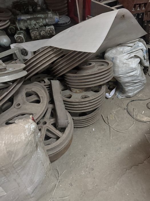 Шкив разные. Разных размеров.