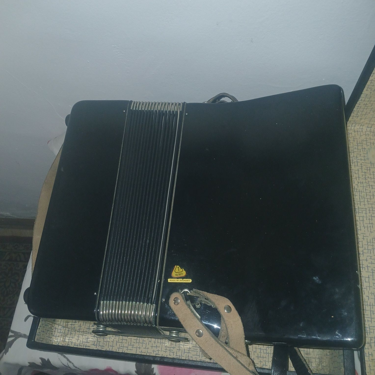 Vand acordeon nou
