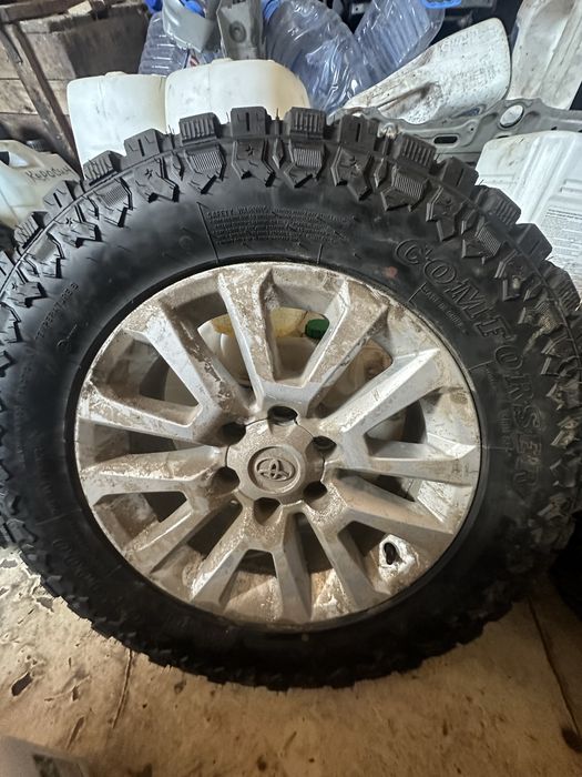 Продам шины с дисками 265/60 R18