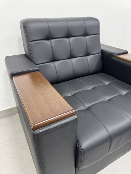 Hi-tech офисный диван кресло из первый рук