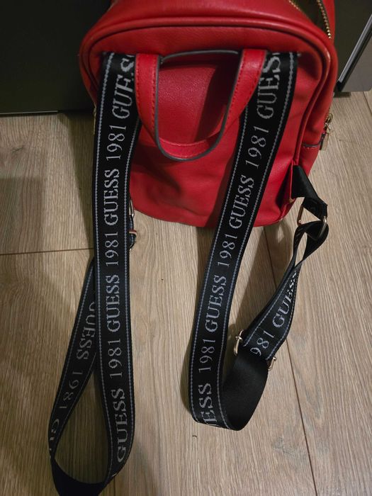 Оригинална чанта GUESS