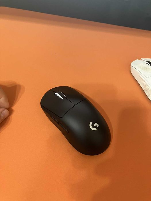 Mouse Logitech Superlight 2 aproape nou