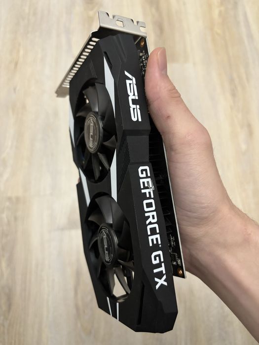 Продам видео карту gtx 1650 Asus