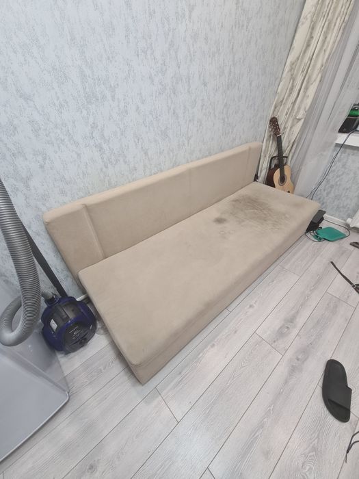 продам диван срочно