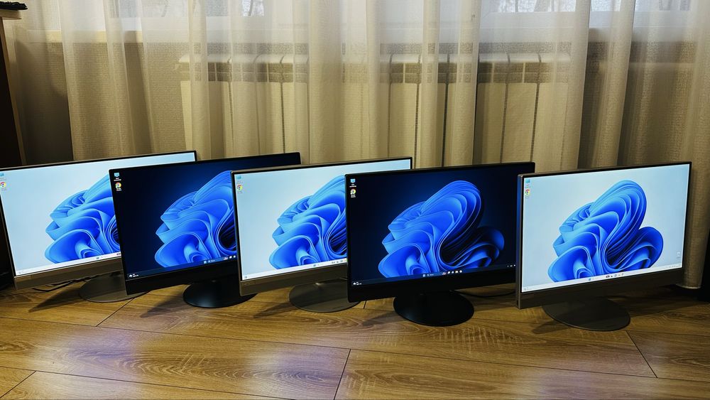 Моноблок Lenovo Core i3/8GB/256GB SSD/Windows 11