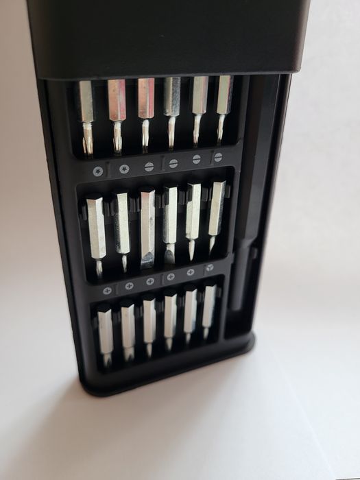 Set de șurubelnițe multifuncționale 24 în 1