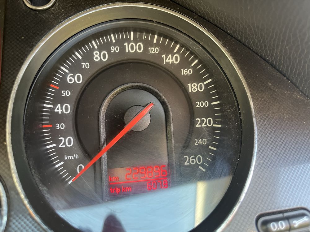 VW пасат В-6 1,9 TDI 105кс. ДЕСЕН ВОЛАН
