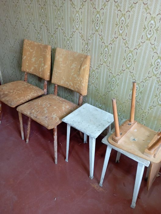 Стулья и табуретки