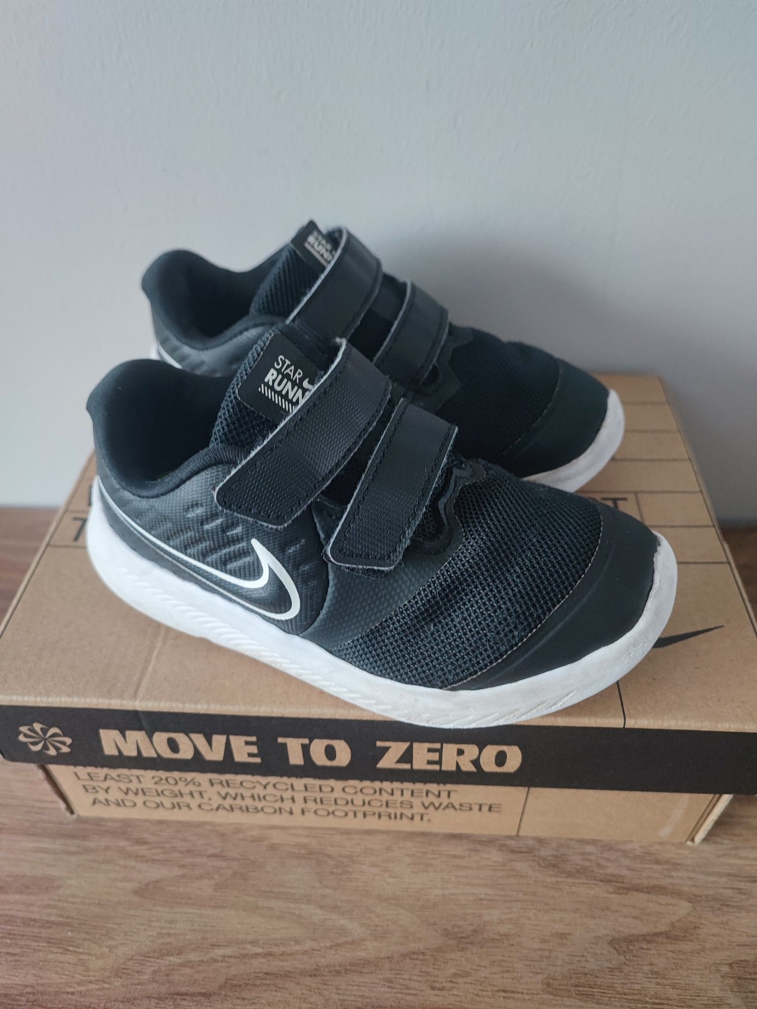 Детски маратонки Nike номер 26 - 15 лв.