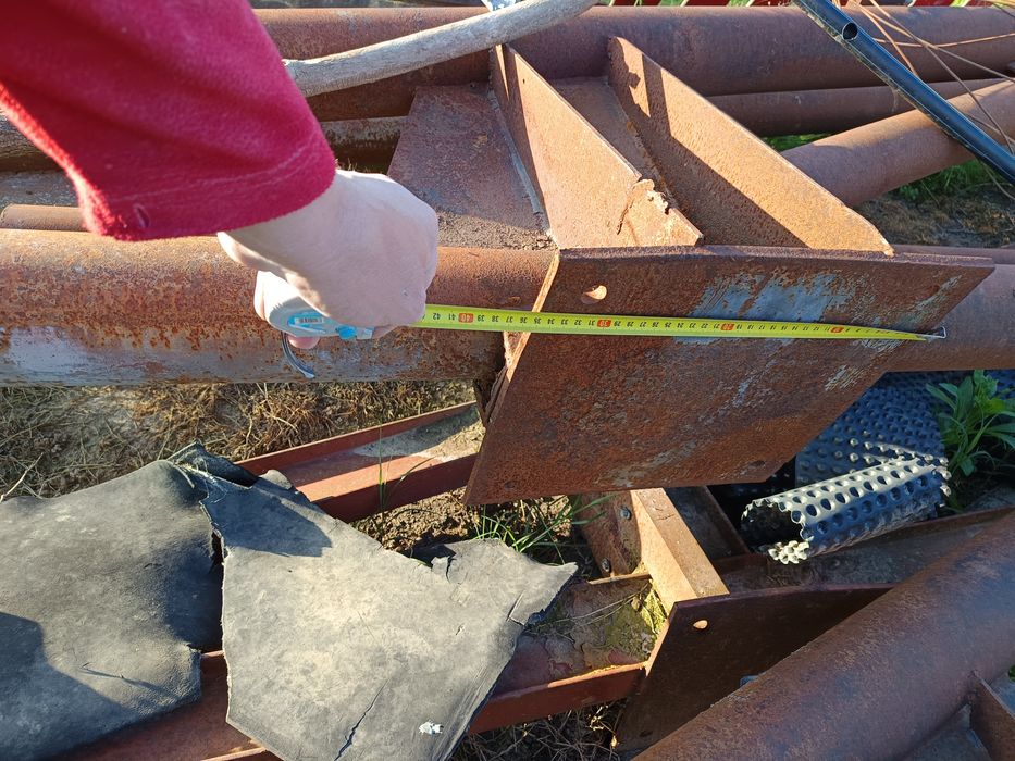 Vând 5 ferme metalice