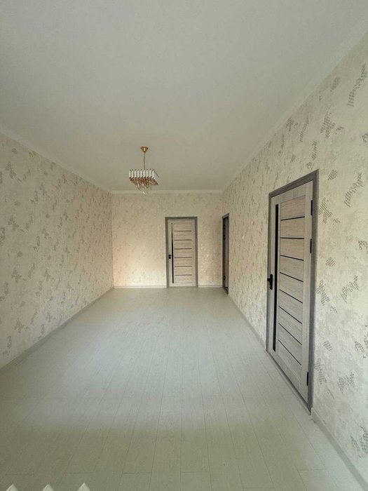 СРОЧНО !! Продается квартира в Яшнабаде 2/1/4 ( 47 кв/м ) Авиасозлар 3