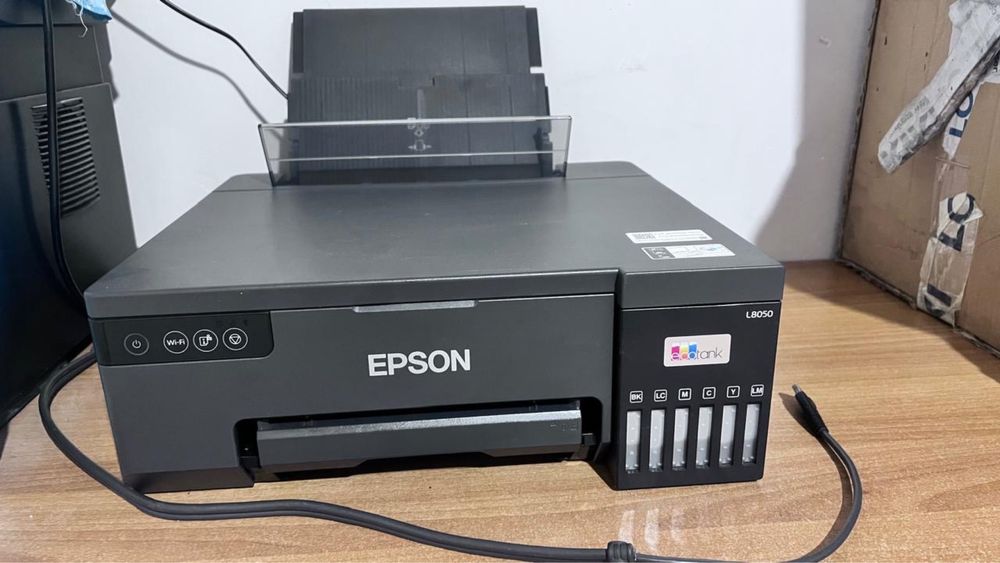 Принтер струйный Epson l8050 почти новый