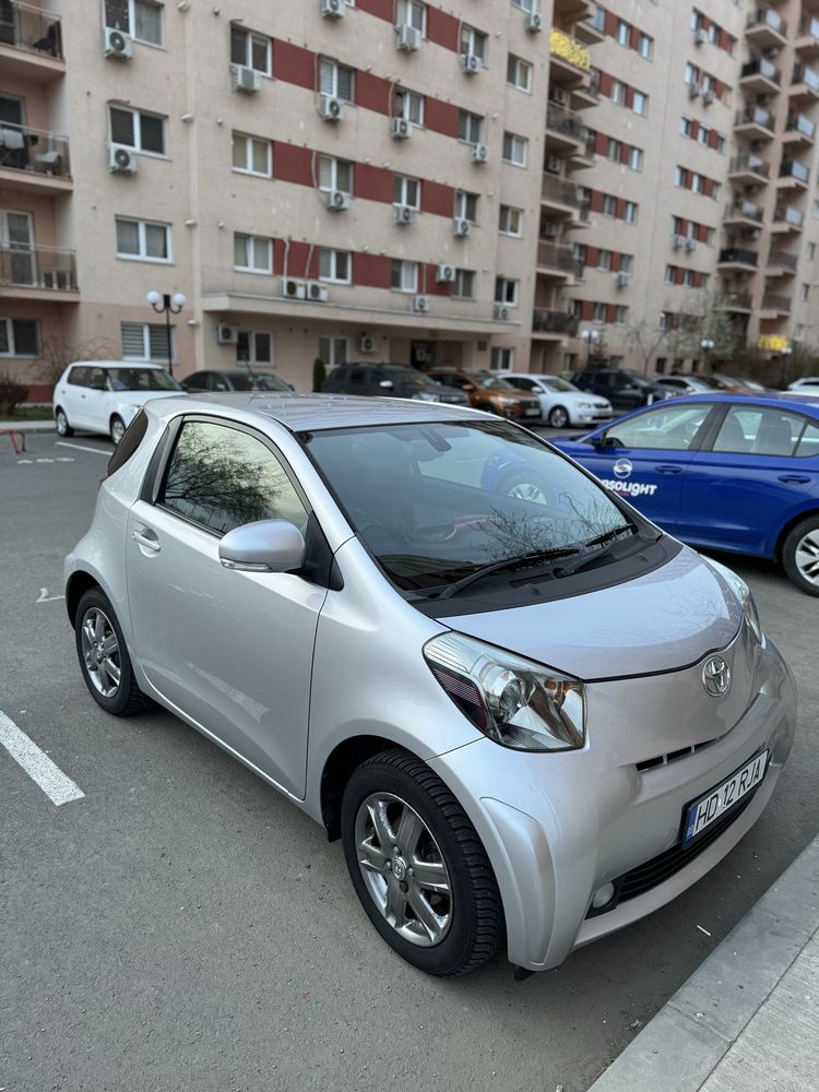 Vand Toyota IQ (volan dreapta) 2012 1.0L