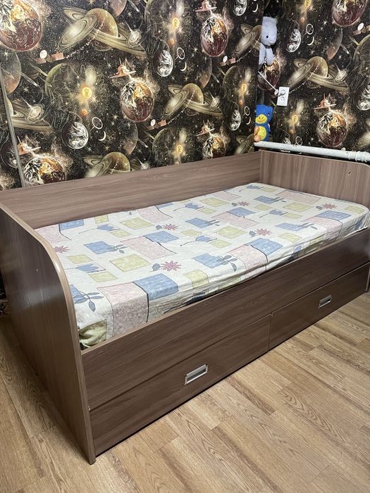 Кровать подростковая