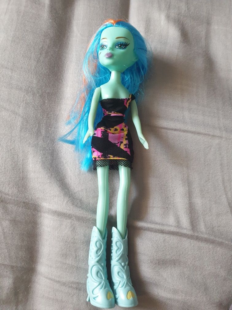 Monster High , Barbie