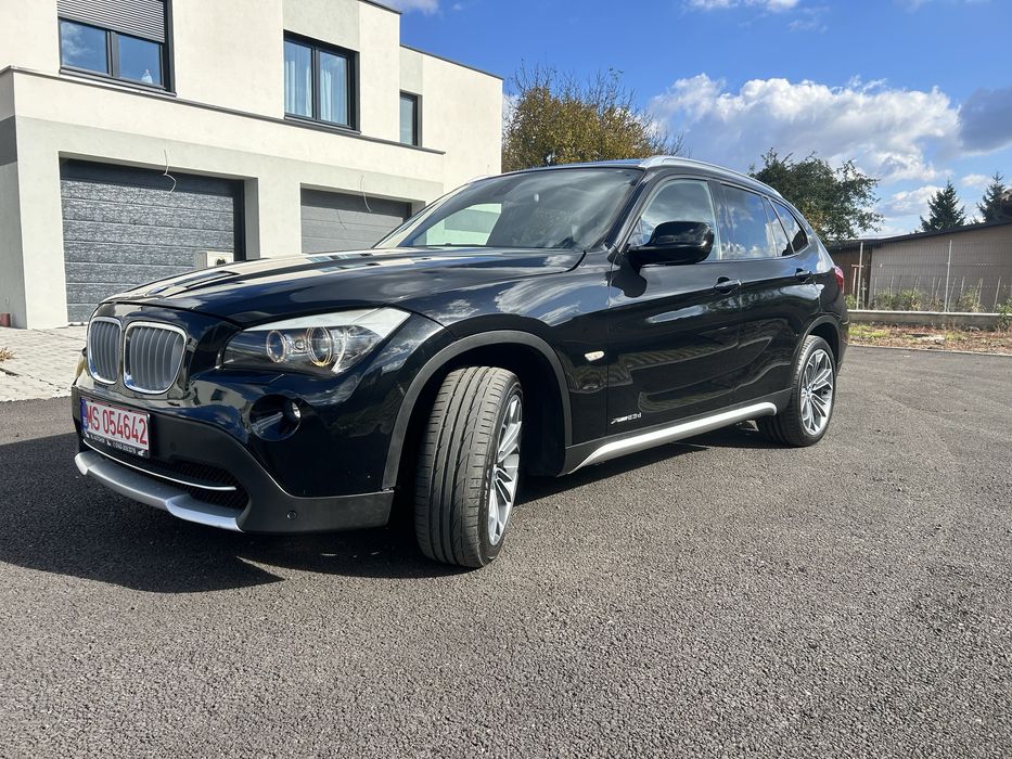 BMW X1 xDRIVE 23D-204CP4x4-Automat-Piele/Xenon/Navi/HARMAN KARDON/Pano