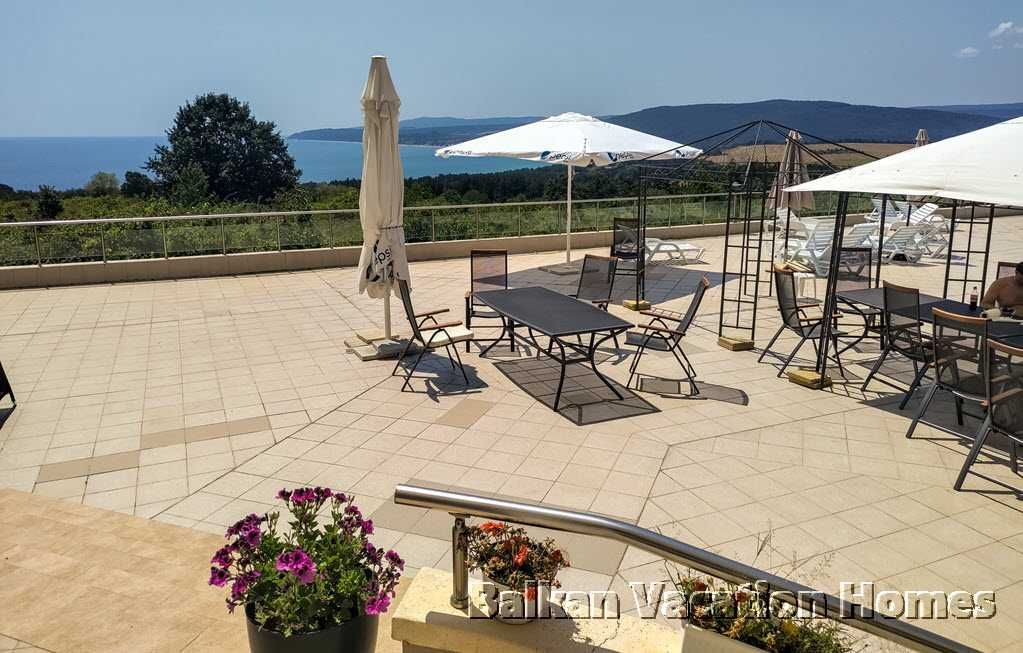 Продава се Двустаен апартамент в Бяла - 87 кв.м за 713 €/кв.м - Снимка #11