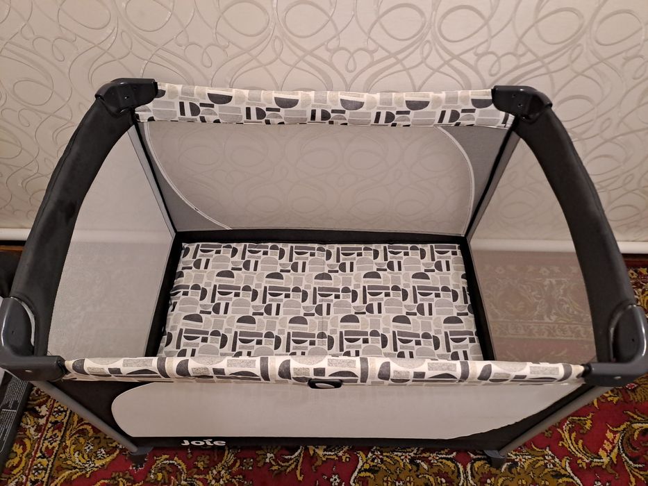 Продам манеж в отличном состоянии