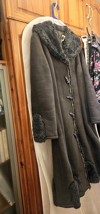 Продавам кожух от агнешка кожа