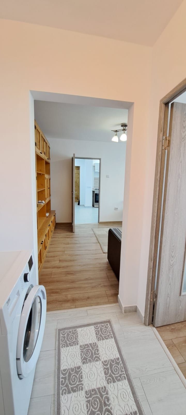 Inchiriez apartament 2 camere