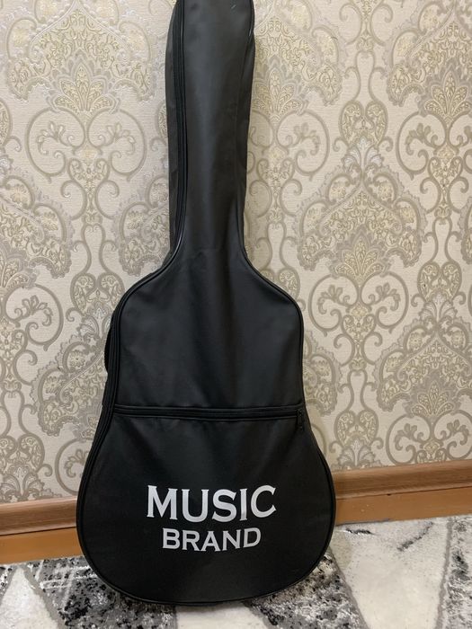 Gitara c600 sotiladi