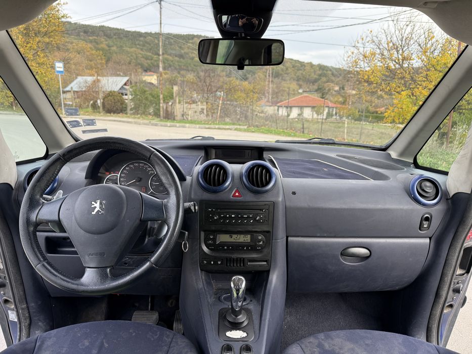 Peugeot 1007 Автоматик 1.4 бензин 2006г 131000км Зимни гуми Климатрони