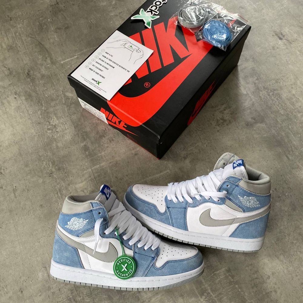 Намаление Air Jordan 1 High Retro OG 'Hyper Royal'