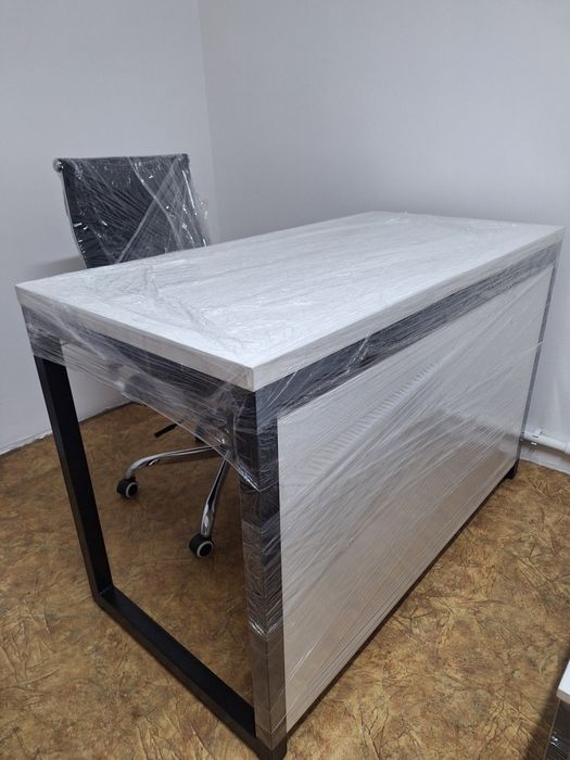 Срочно Продам Стол письменный! Стол компьютерный! Стол офисный!