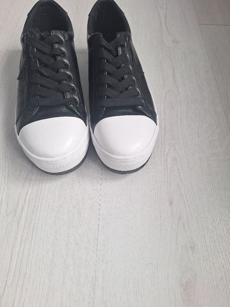 Оригинани Guess 39номер