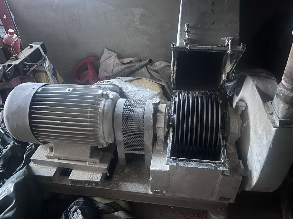 Moara industriala cu ciocanele motor 30 kw