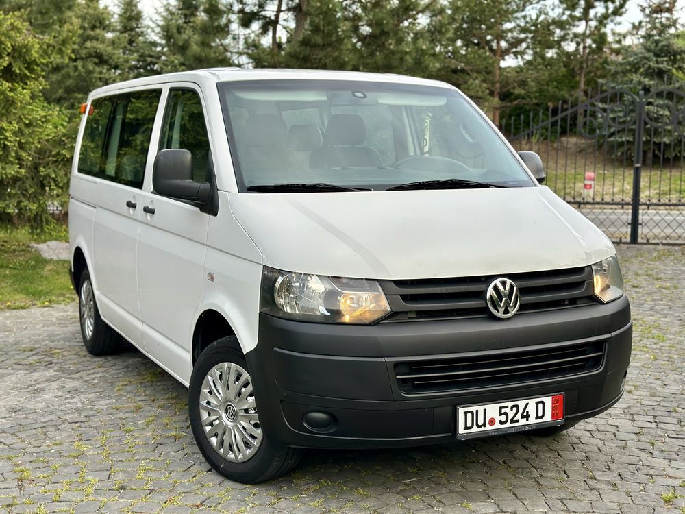 Volkswagen Transporter T5 Facelift 2.0 tdi 8+1 locuri model2012 Euro 5