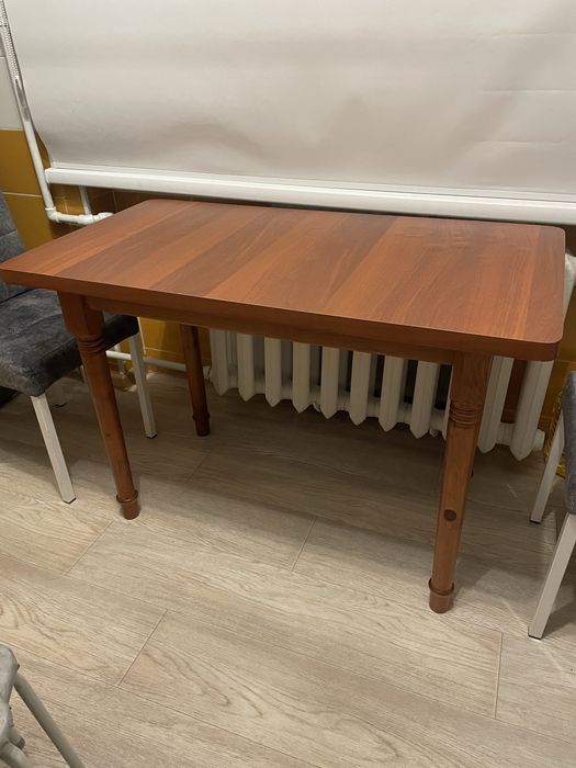 Кухонный  стол.