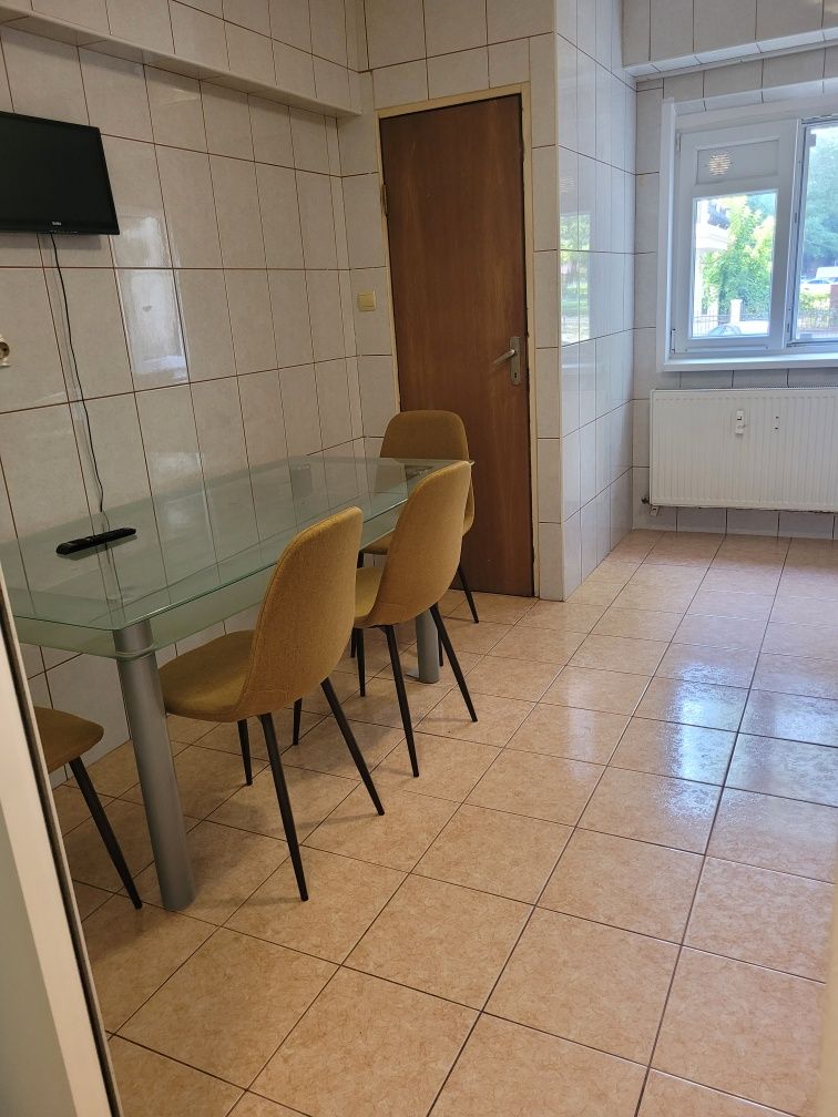 Apartament 3 camere(bloc reabilitat) Parc Sebastian - particular