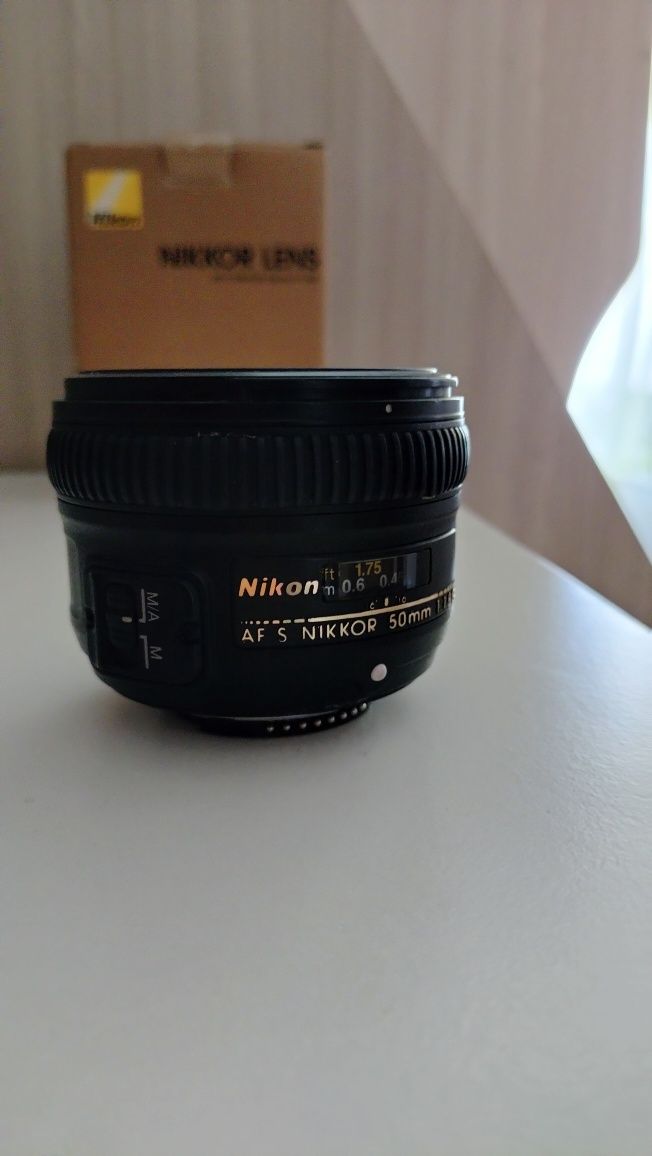 Объектив Nikon 50g f 1.8