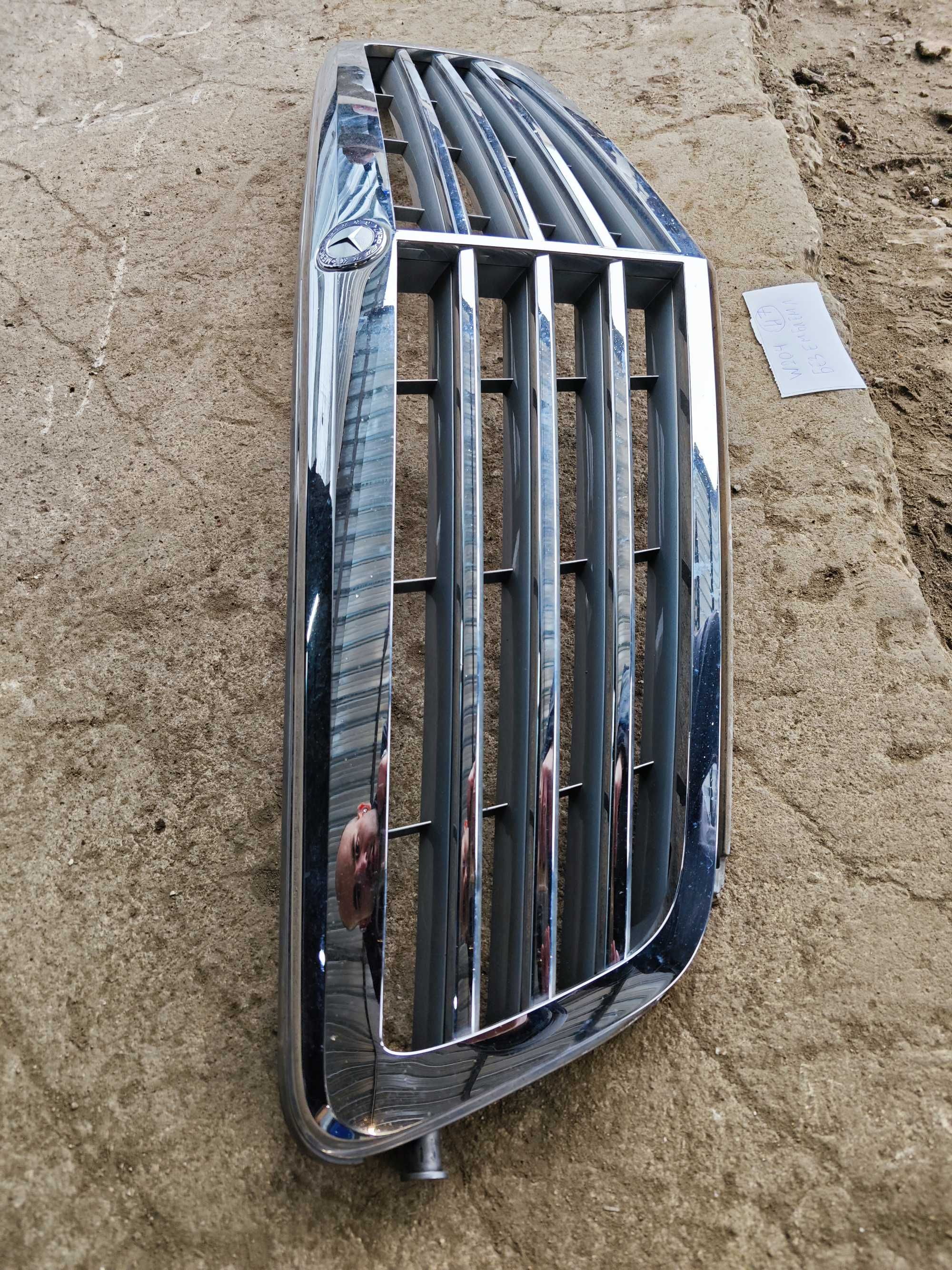 Предна решетка Mercedes W204 C class Н7