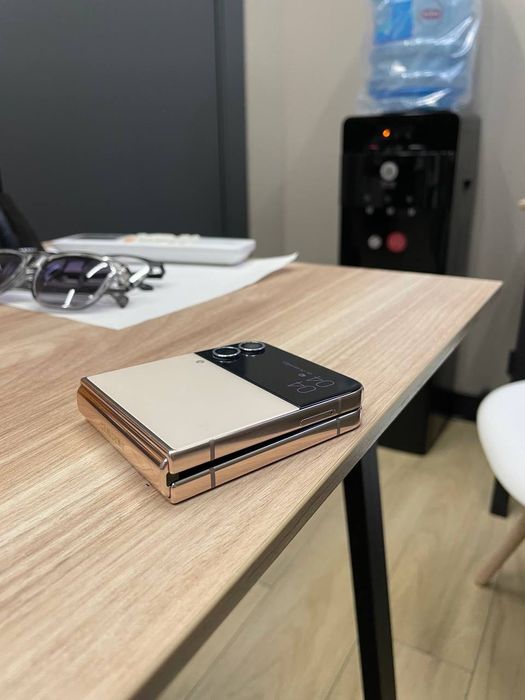 Galaxy Z Flip4 256