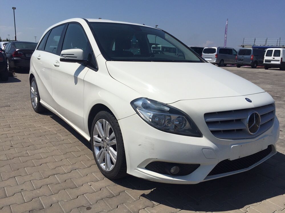 Mercedes B180cdi/Auto/2013г,На части