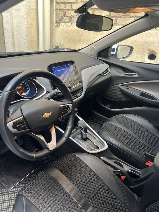 Onix Premier Turbo 2024